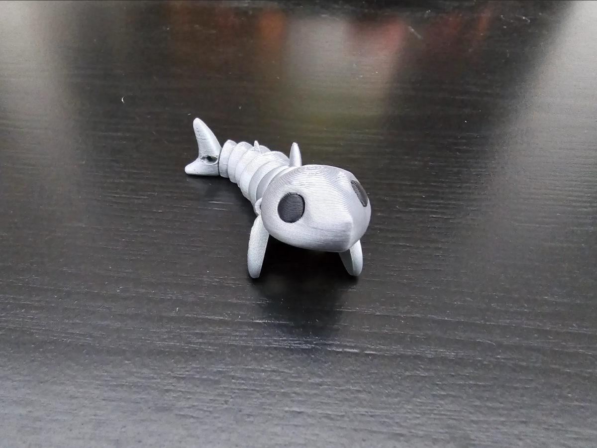 š Articulated Fish Keychain