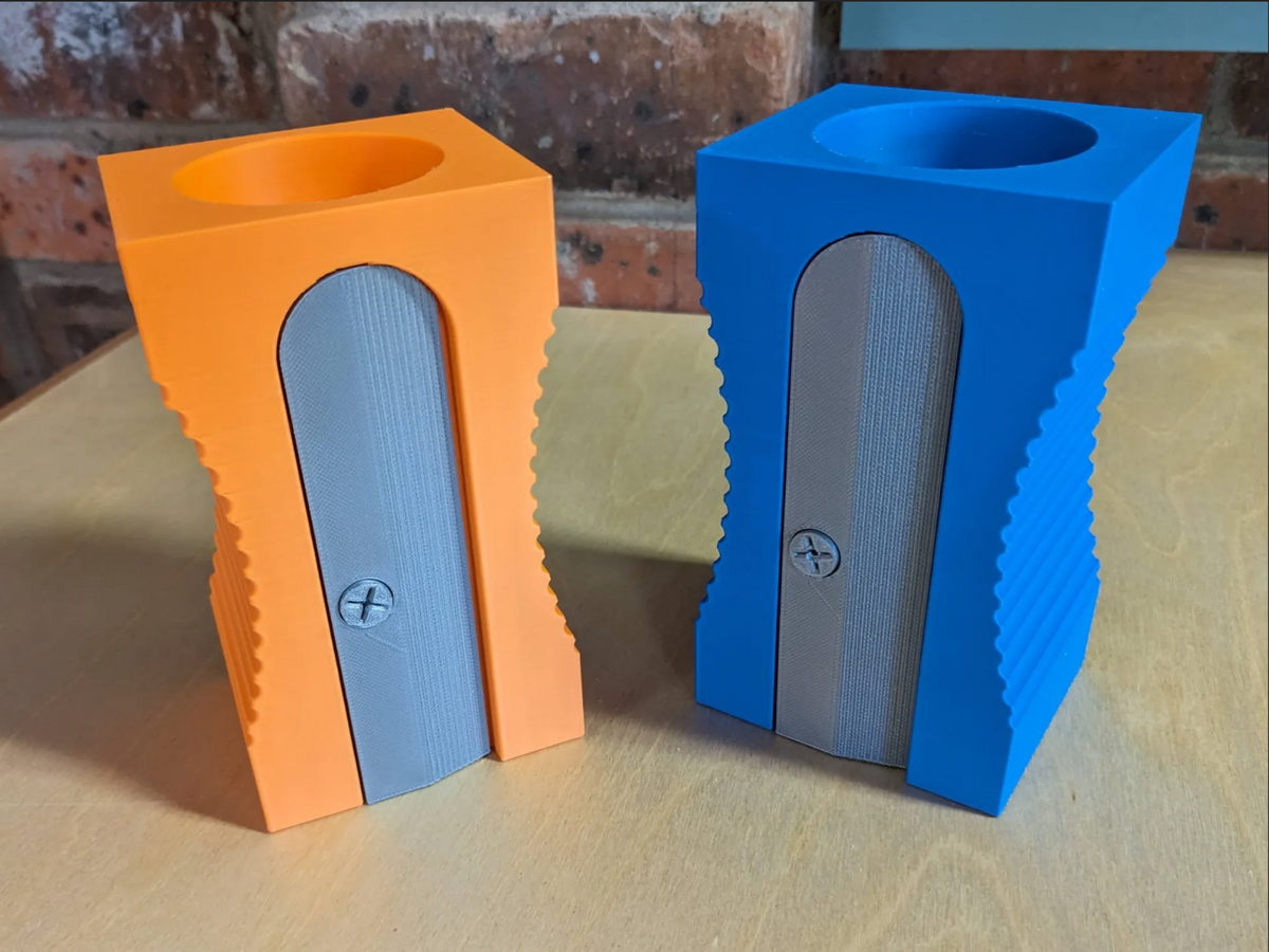 📌 Pencil Holder – Giant Sharpener Design