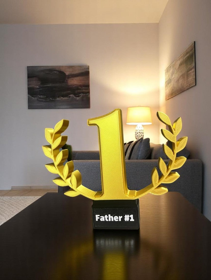  Τρόπαιο "Father #1" - Το Χρυσό Βραβείο για τον Καλύτερο Πατέρα