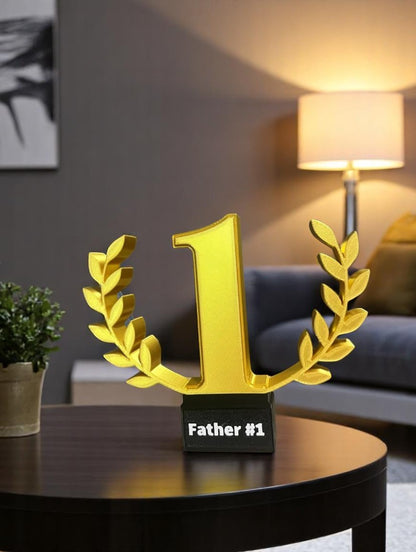 Τρόπαιο "Father #1" - Το Χρυσό Βραβείο για τον Καλύτερο Πατέρα