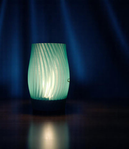 “Spiral Mist” 3D Printed Table Lamp – Elegance in Motion