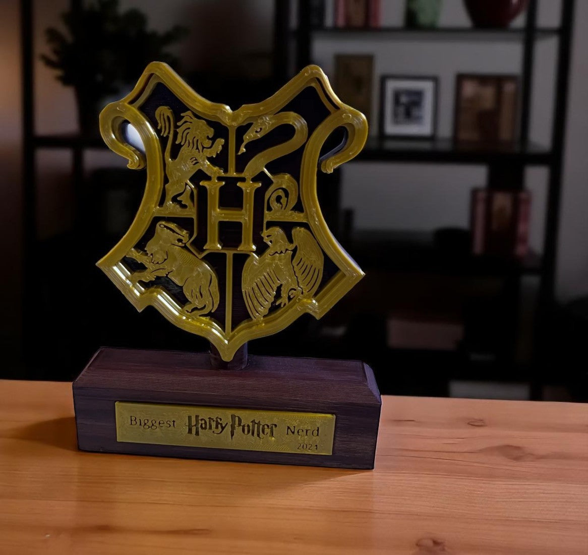 Βραβείο “Biggest Harry Potter Nerd” – 3D Printed Fan Art Διακοσμητικό Με Έμβλημα Χόγκουαρτς