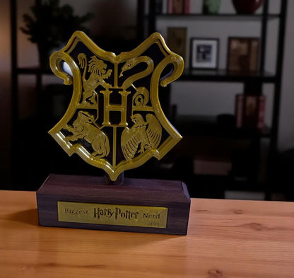 Βραβείο “Biggest Harry Potter Nerd” – 3D Printed Fan Art Διακοσμητικό Με Έμβλημα Χόγκουαρτς