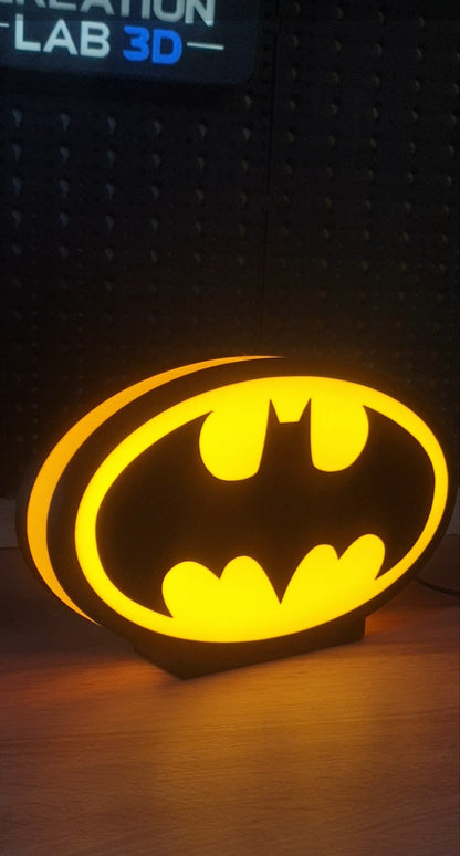 Batman Logo Lightbox – Φωτιζόμενο Διακοσμητικό Σήμα Νυχτερινού Ιππότη