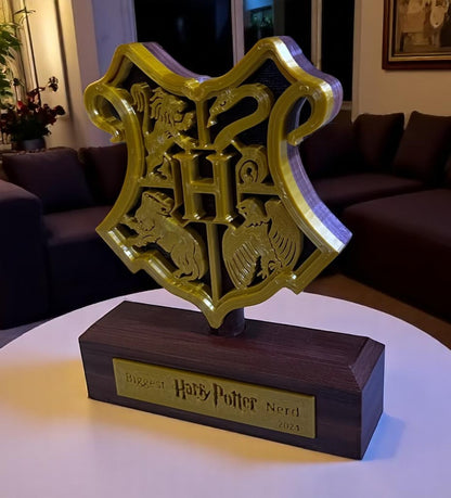 Βραβείο “Biggest Harry Potter Nerd” – 3D Printed Fan Art Διακοσμητικό Με Έμβλημα Χόγκουαρτς