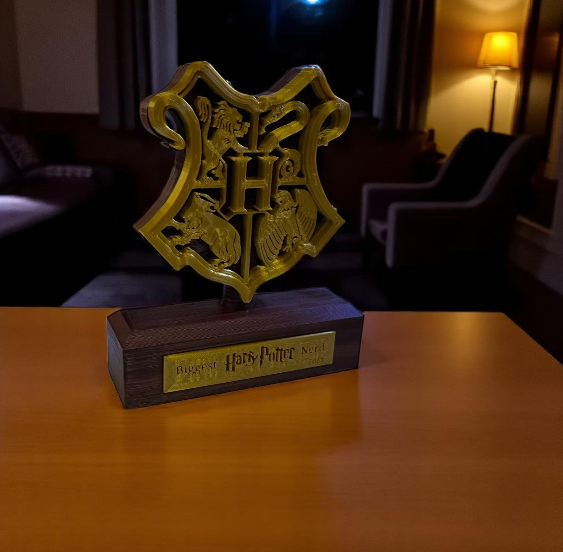 Βραβείο “Biggest Harry Potter Nerd” – 3D Printed Fan Art Διακοσμητικό Με Έμβλημα Χόγκουαρτς