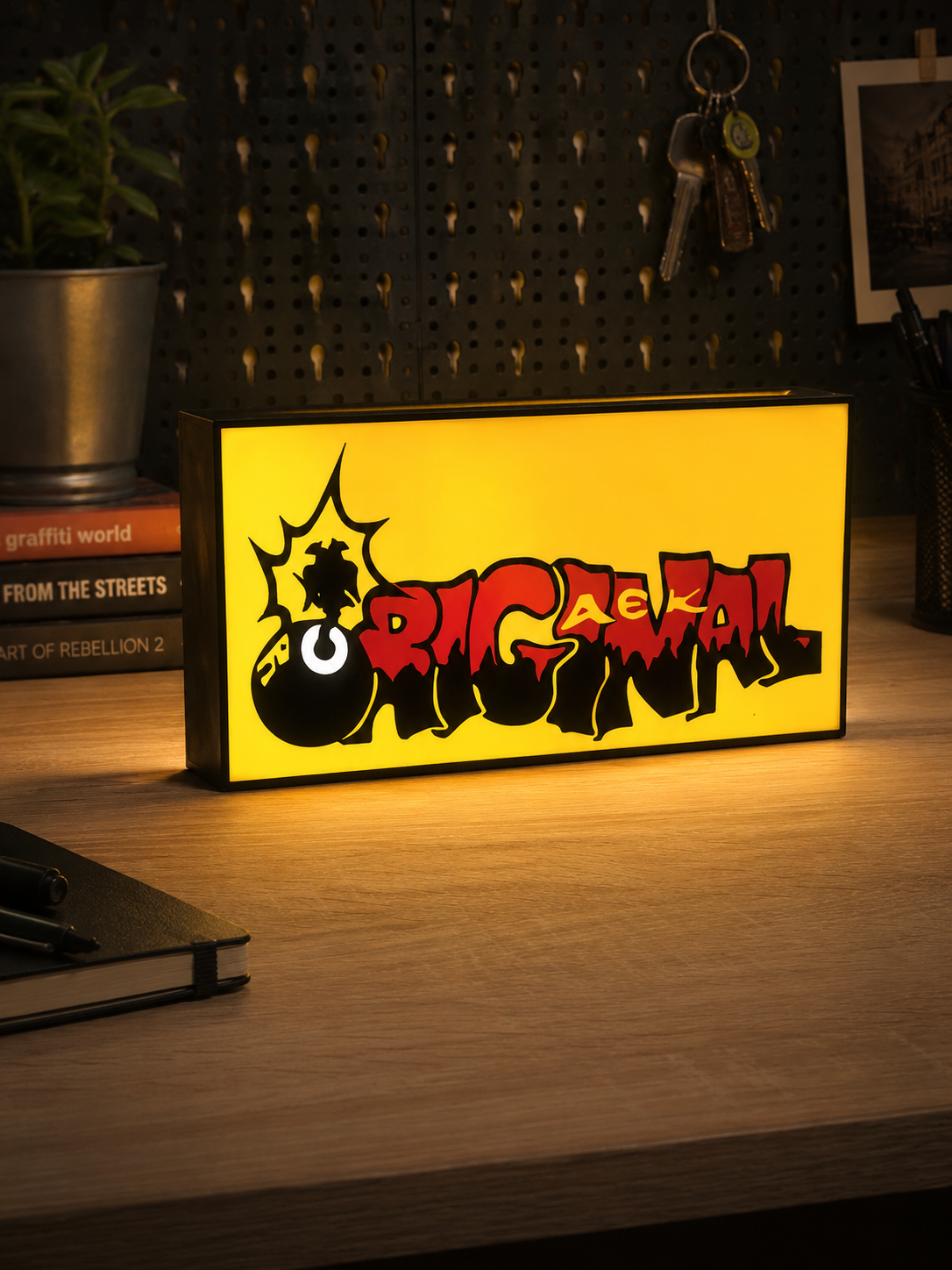 AEK Original Lightbox – Φωτιζόμενο Graffiti ΑΕΚ Διακοσμητικό | AEK Graffiti LED Lamp
