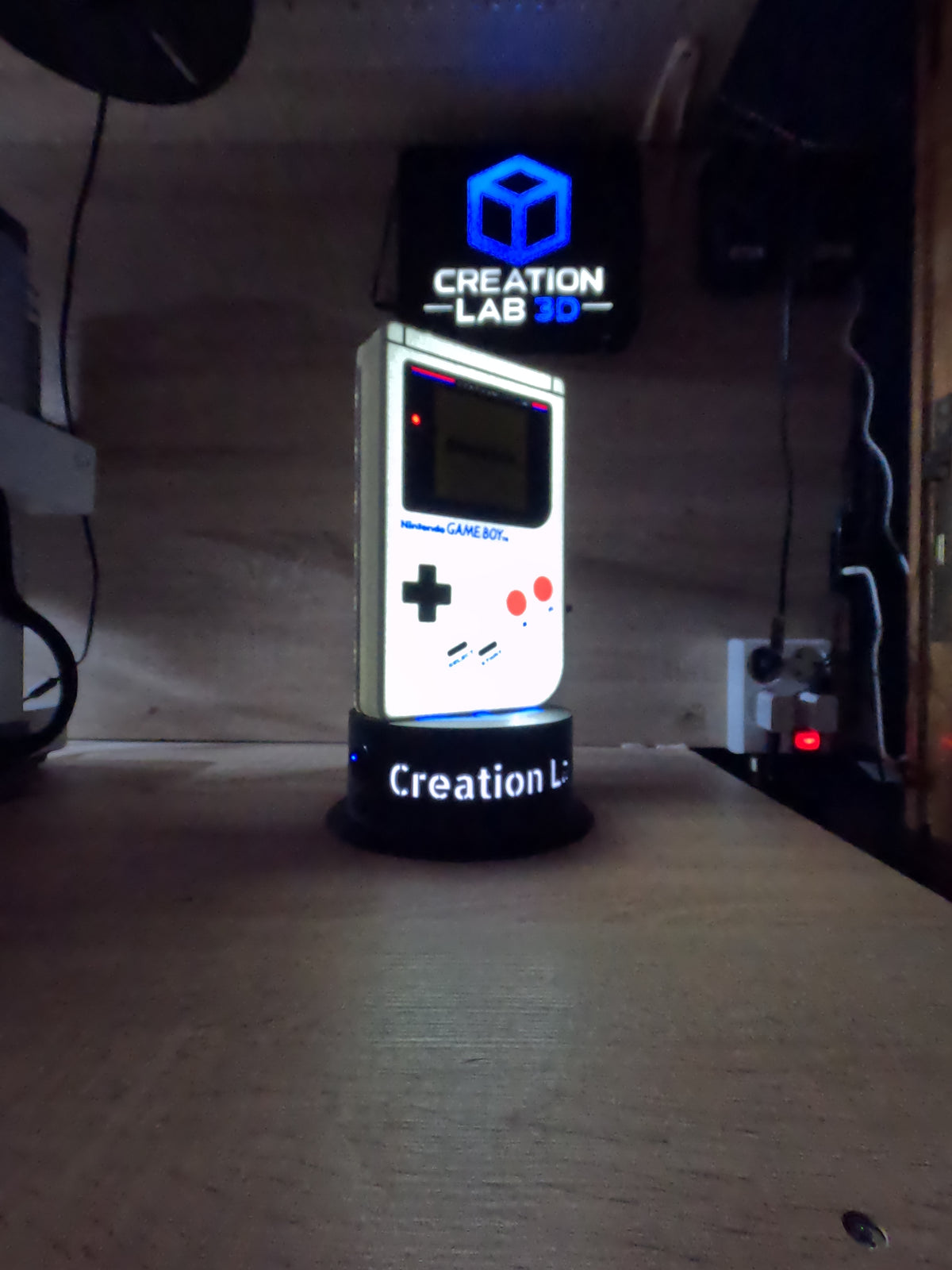 Game Boy LED Lightbox – Retro Handheld Console Lamp | 90s Gaming Nostalgia & Geek Room Decor