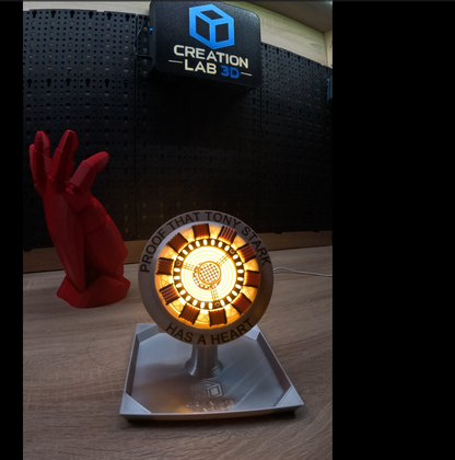 Iron Reactor - Επιτραπέζιο Φωτιστικό "Αντιδραστήρας" | Μοναδικό Hero Light για Gamers & Fans
