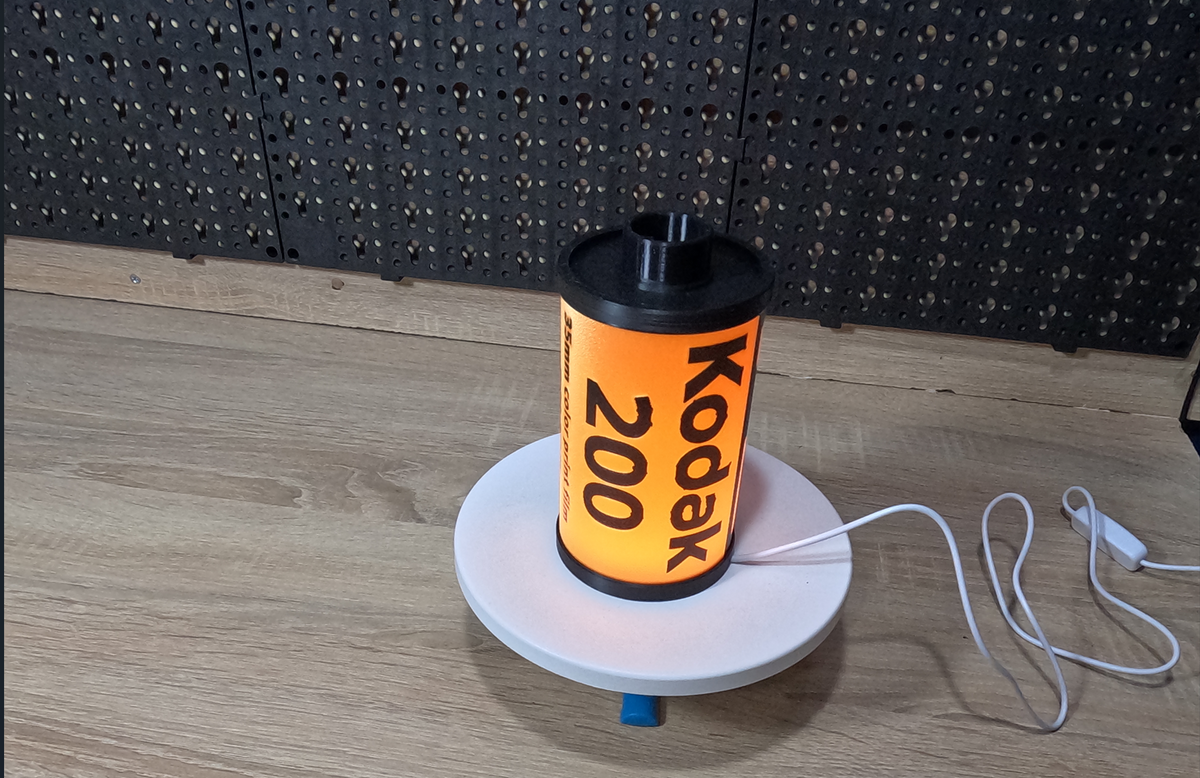 Retro Film Lightbox – Vintage Film Canister Table Lamp | Photographer Gift & Studio Decor