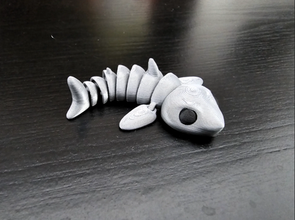 🐟 Articulated Fish Keychain