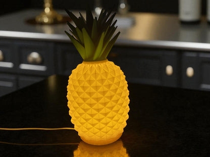 “Tropic Glow” Pineapple Lamp – A Touch of Summer All Year Long