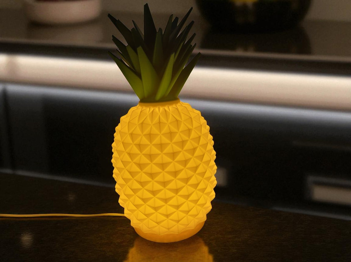 “Tropic Glow” Pineapple Lamp – A Touch of Summer All Year Long